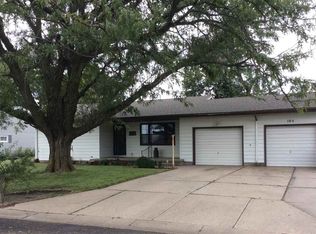 105 Alice Ave, Newton, KS 67114
