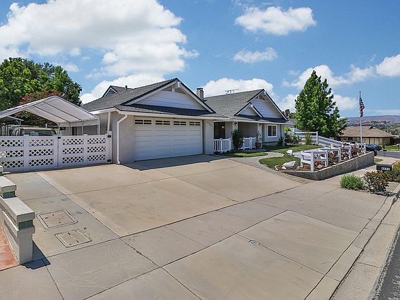 2nd image of 4571 Vista Del Valle Dr