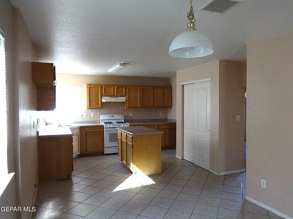 4th image of 3529 Mike Godwin Dr