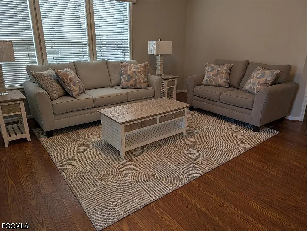 2 bed, 2.0 bath, 1440 sqft, $2,400 — Photo 2