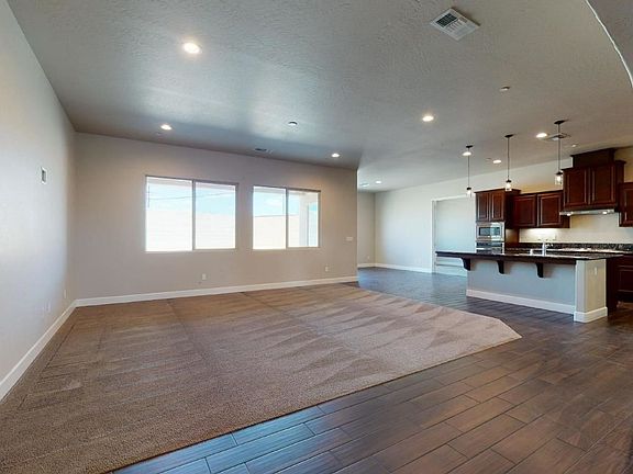 3rd image of 3456 N Discovery Way