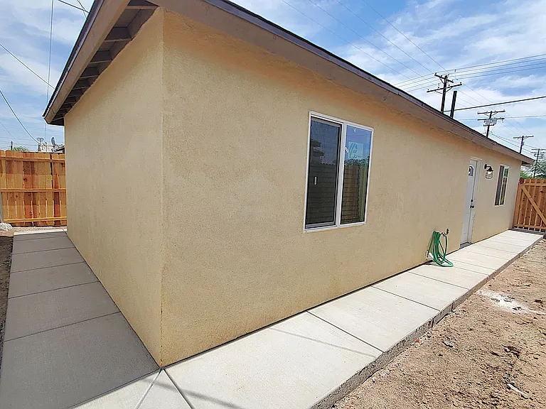 708 W Euclid Ave — Photo 3