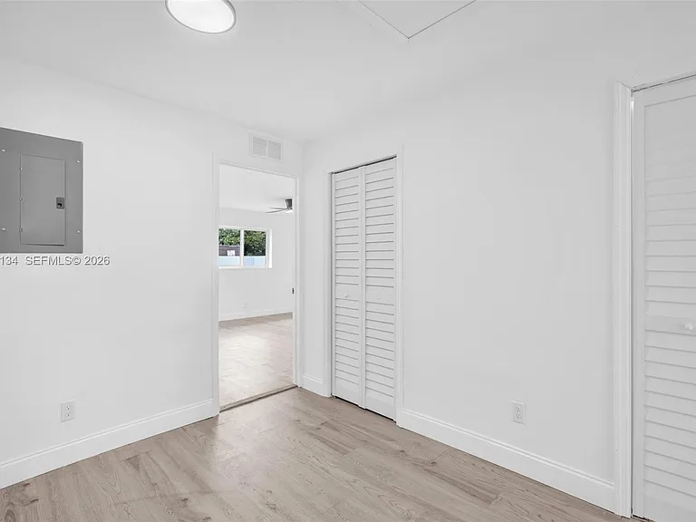2572 NW 20th St — Photo 22