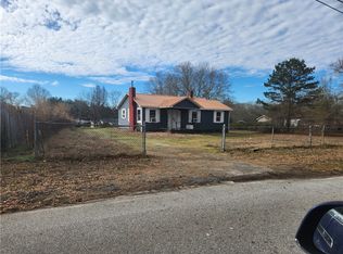 1326 Chiquola Ave, Honea Path, SC 29654