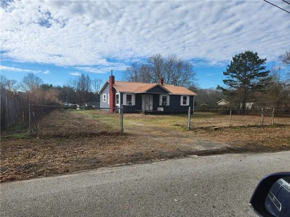 1326 Chiquola Ave, Honea Path, SC 29654