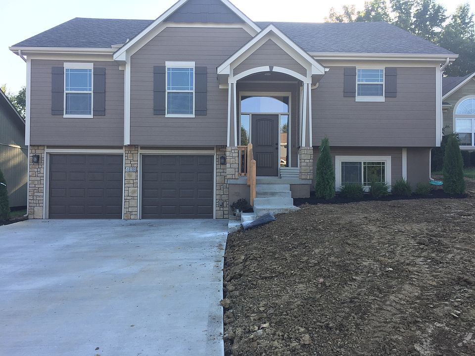 1st image of 408 NW Fox Hollow Ln
