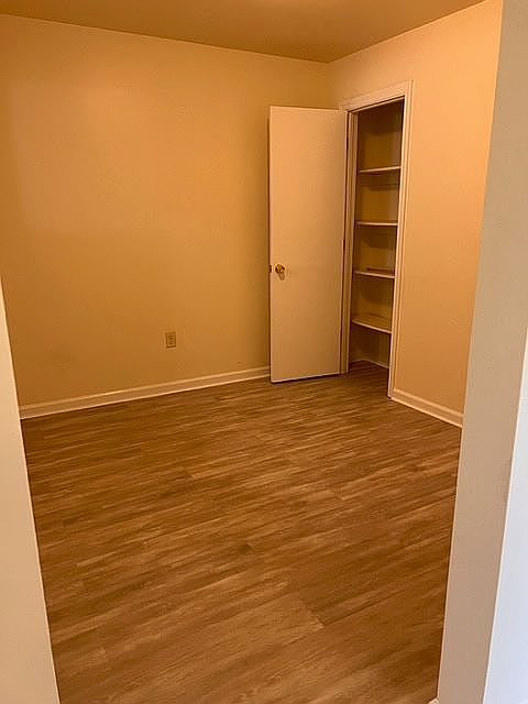 1st image of 805 Jesse Way