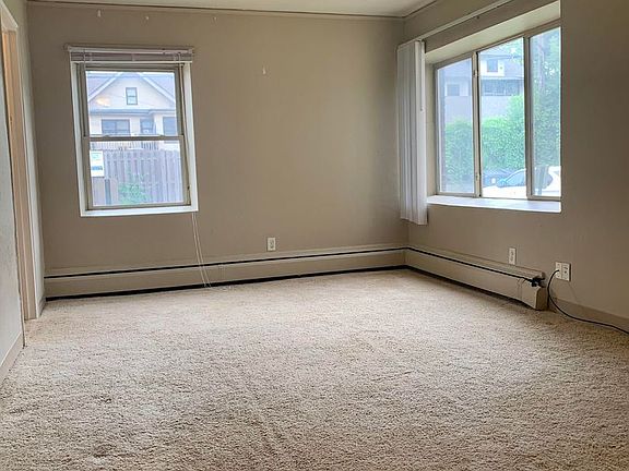2nd image of 2100 Pleasant Ave #203