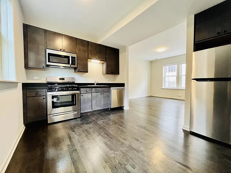 1371 S California Ave #2W — Photo 1