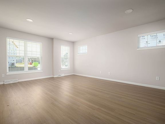 3rd image of 8055 Creek Crossing Way