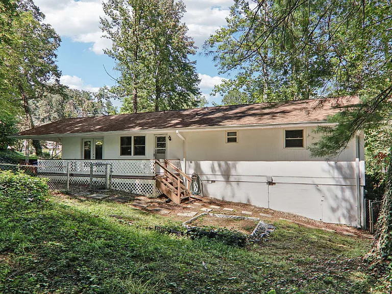 325 Comet Dr — Photo 45
