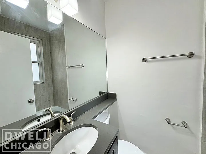 521 W Belmont Ave #32 — Photo 5