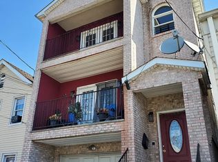 34 Pamrapo Ave #2, Jersey City, NJ 07305