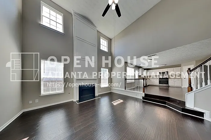 4 bed, 3.0 bath, 2696 sqft, $2,425 — Photo 3