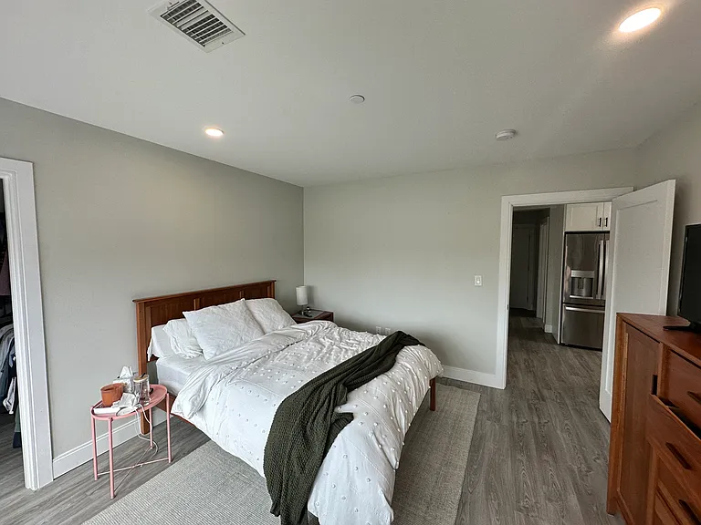 200-204 Old Colony Ave #401 — Photo 7