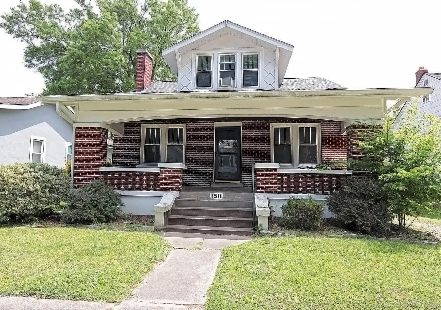 House Close To Campus! — Photo 1