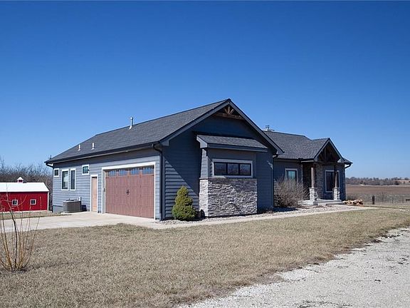 3rd image of 537 E 550th Rd