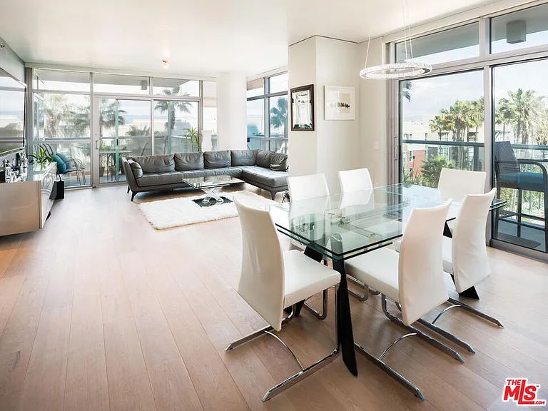13650 Marina Pointe Dr #607 — Photo 3