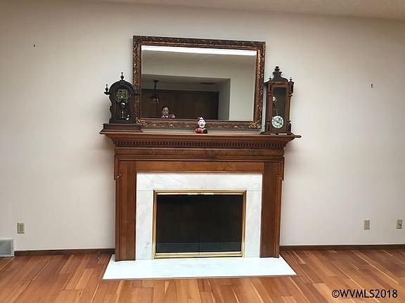 3rd image of 3148 Oakcrest Dr NW