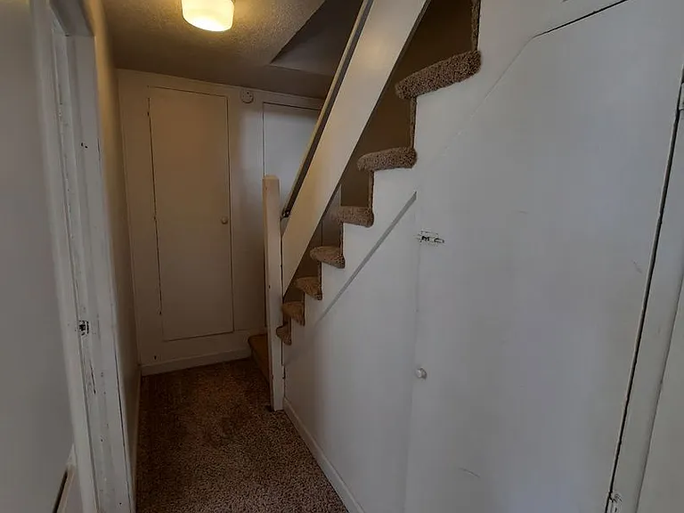 511 E Saint Patrick St — Photo 3