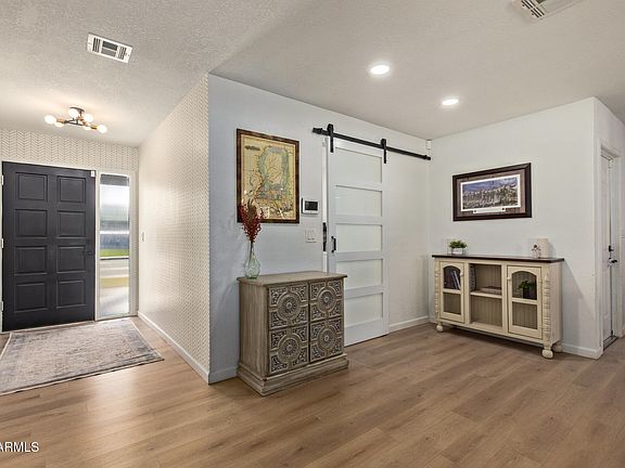 5th image of 11826 N 38TH Place