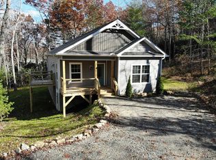 22 Pineview Rd, Fairview, NC 28730