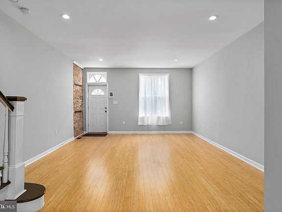 5th image of 907 McKean St