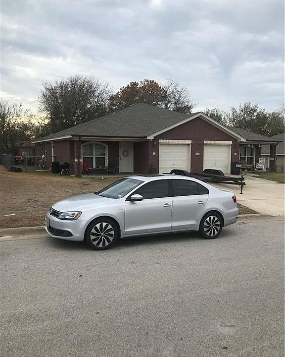 2nd image of 308 Jeff Gordon Dr