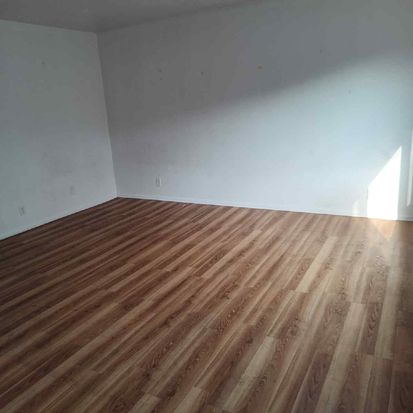 listing_image
