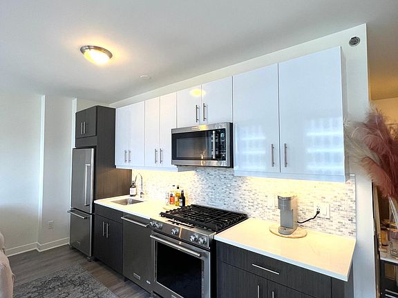 3rd image of 540 N McClurg Ct #2205