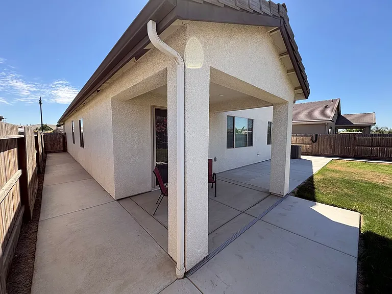1620 W Porter Ave — Photo 28