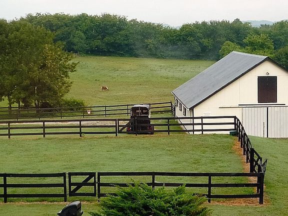 3rd image of 163 Jones Ln