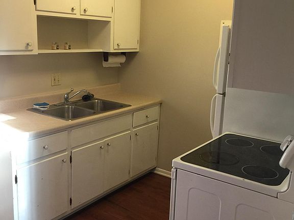 3rd image of 2134 Fairfax Ave APT D9
