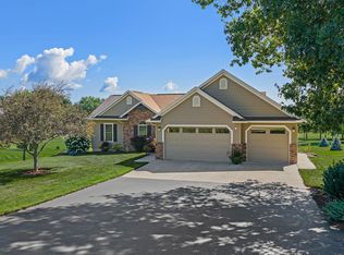 S2932 Golf Course Rd, Reedsburg, WI 53959