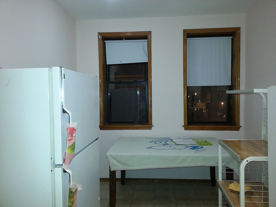 2nd image of 1801 Manhattan Ave APT 2