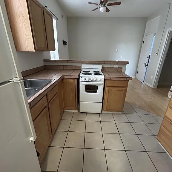 722 Main St #1 — Photo 2