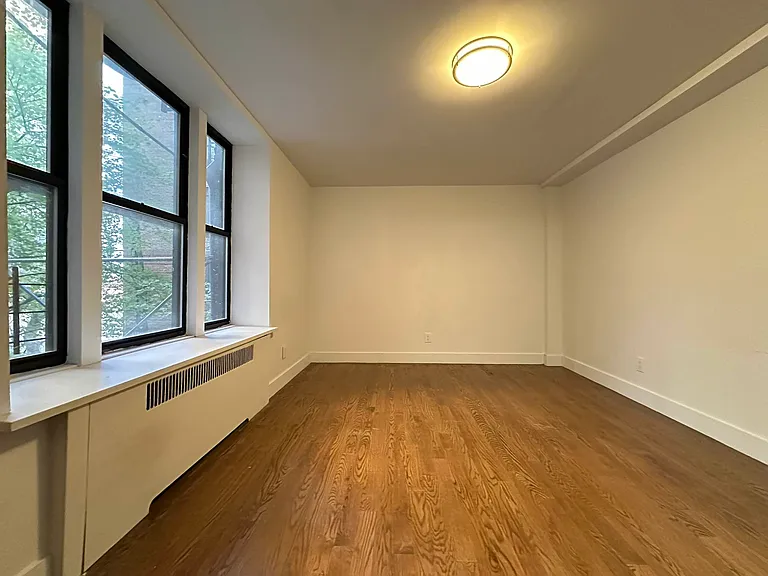 3660 Waldo Ave #J1 — Photo 4