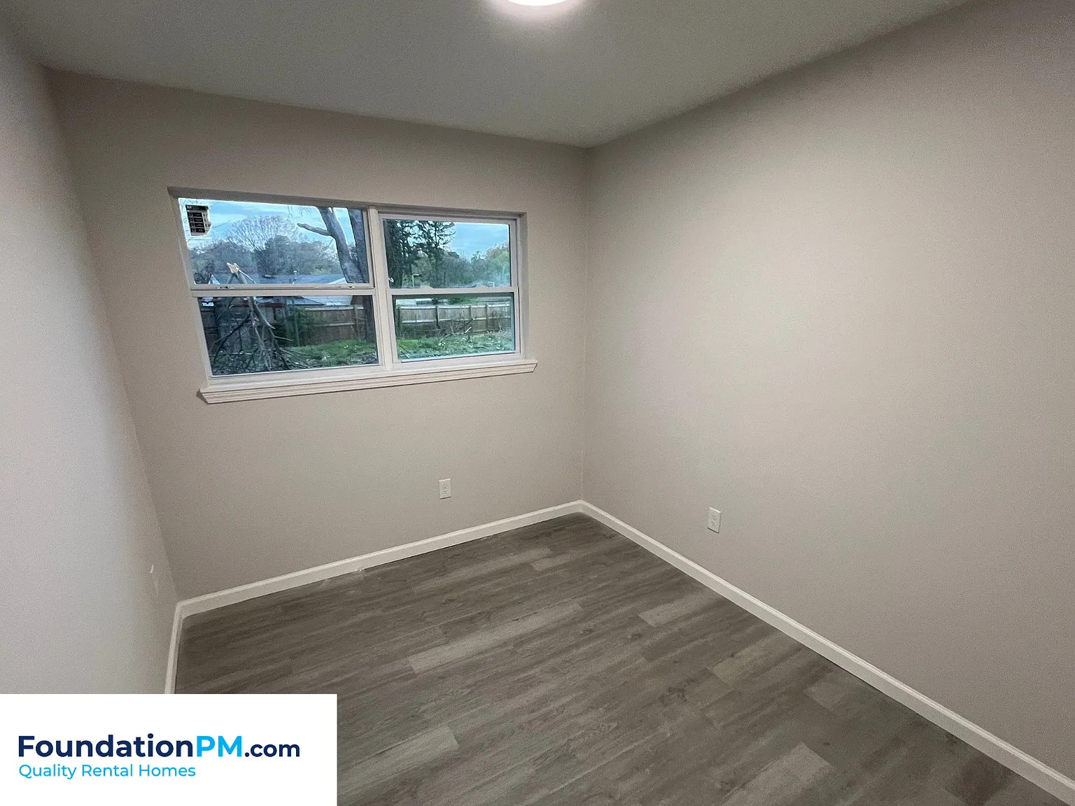 4911 Shayne Cove - 1 — Photo 2