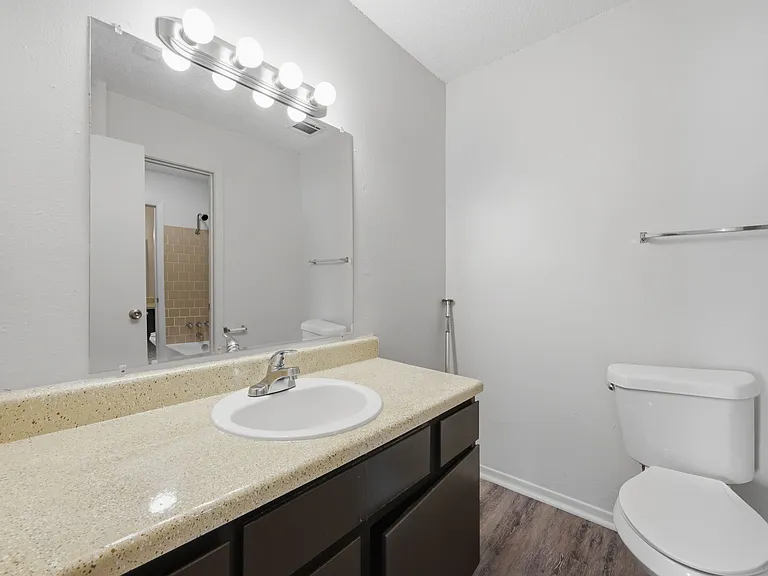 Park Place Apartments — Photo 24