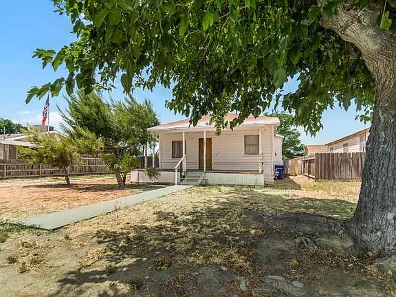 3rd image of 826 Kimball Lane