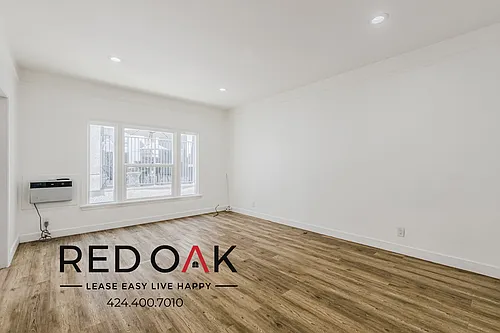 1818 Whitley Ave #203 Photo 1
