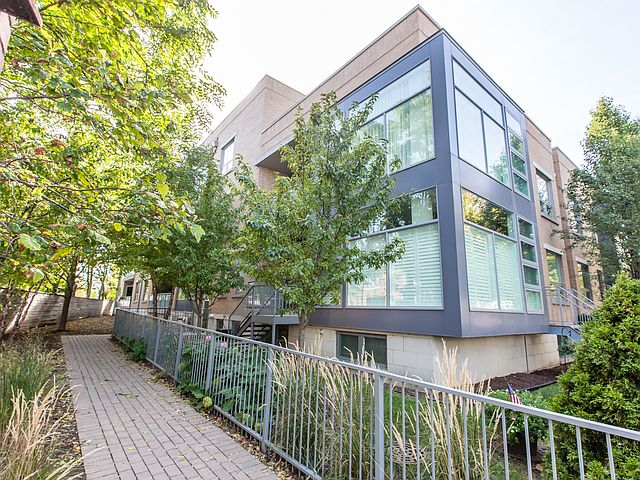 1st image of 1307 W Wrightwood Ave APT 107