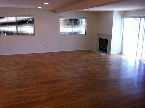 3rd image of 219 S Meyler St