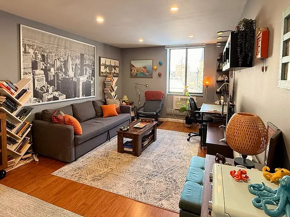 50 Belair Rd APT 3G, Staten Island, NY 10305