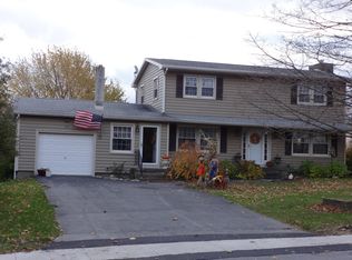 32 Oakmount Ave, Bloomfield, NY 14469