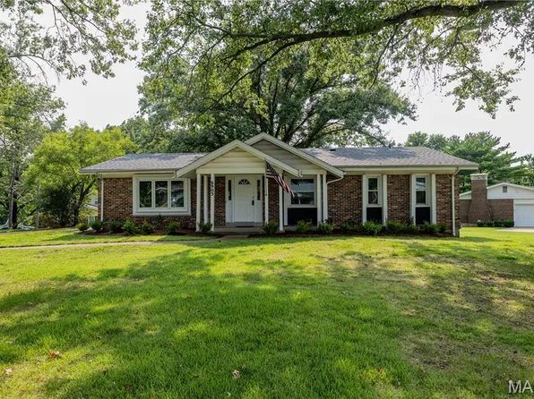 6903 Singingwood Ln, Saint Louis, MO 63129