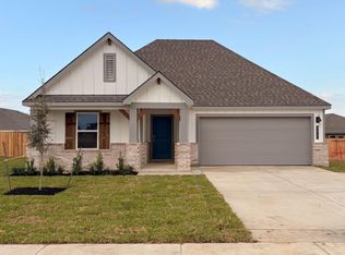 5413 Smith Lake Blvd, Bryan, TX 77807