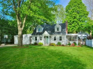 40 Lawrence Rd, Fairfield, CT 06824