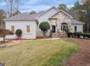 85 Hunters Way, Hoschton, GA 30548