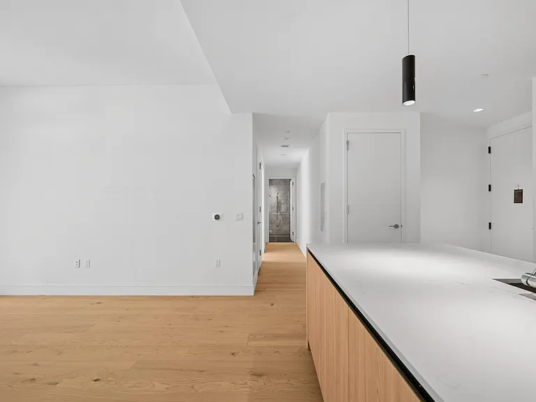 312 W 43rd St #2B — Photo 9